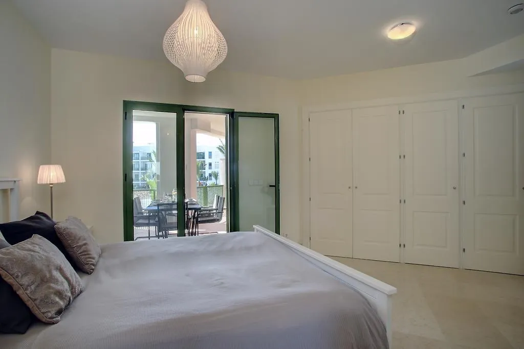 Jungla Del Loro Hotel Sotogrande Apartment